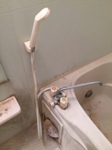 水栓金具・シャワーヘッド作業前