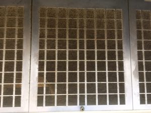 レンジフィルター清掃作業前